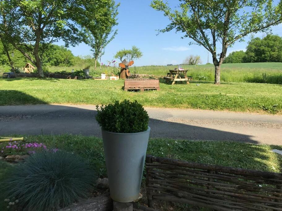 « Le Vieux Hangar » Gite A La Ferme Le Buisson-de-Cadouin Bagian luar foto